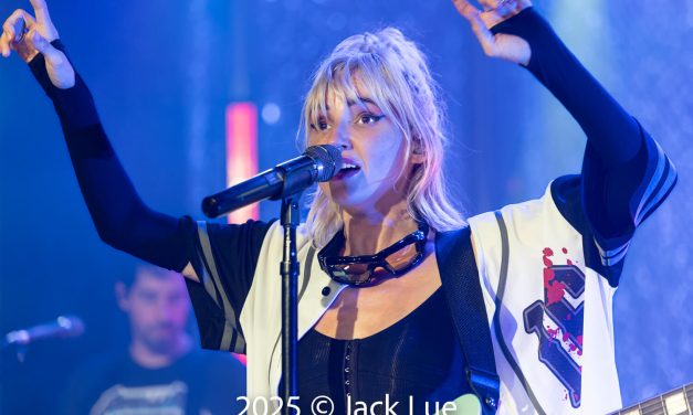 LIGHTS at The Roxy – Live Photos